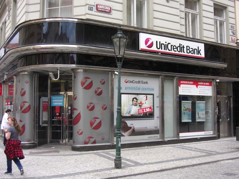 «UniCreditBank» в Праге встречается очень часто