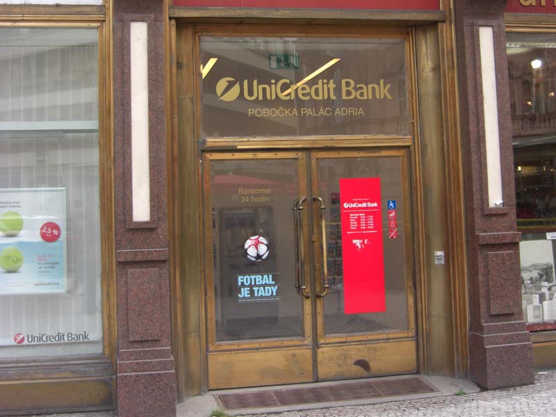 «UniCreditBank» в Праге встречается очень часто