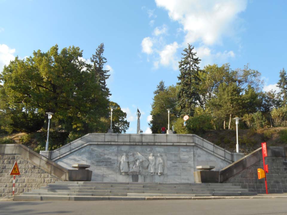 Братислава. Мемориал Славин